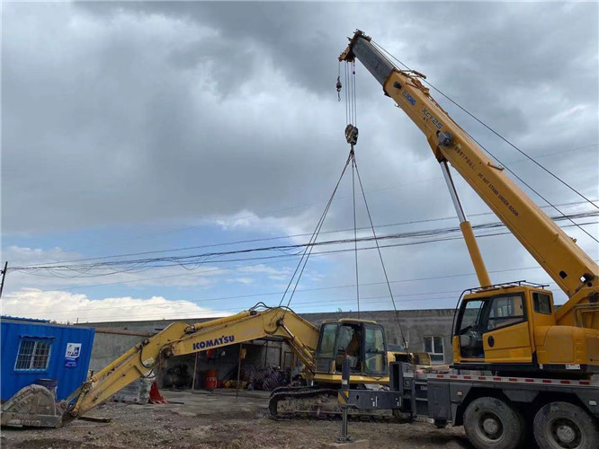 安陆市25吨吊车的工作半径是多少？