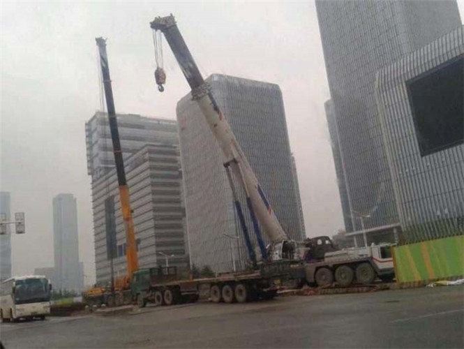 安陆市25吨吊车能吊多重设备？